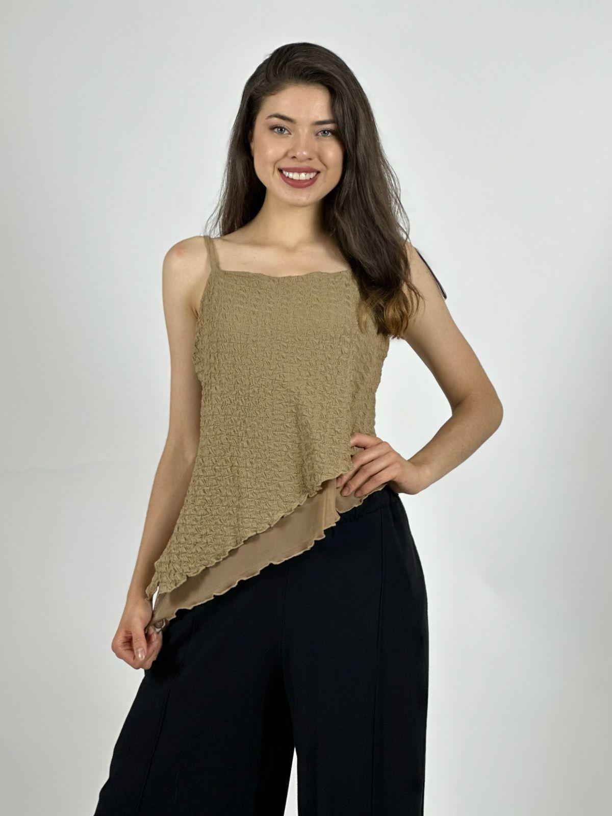 Polera Top con Relieves