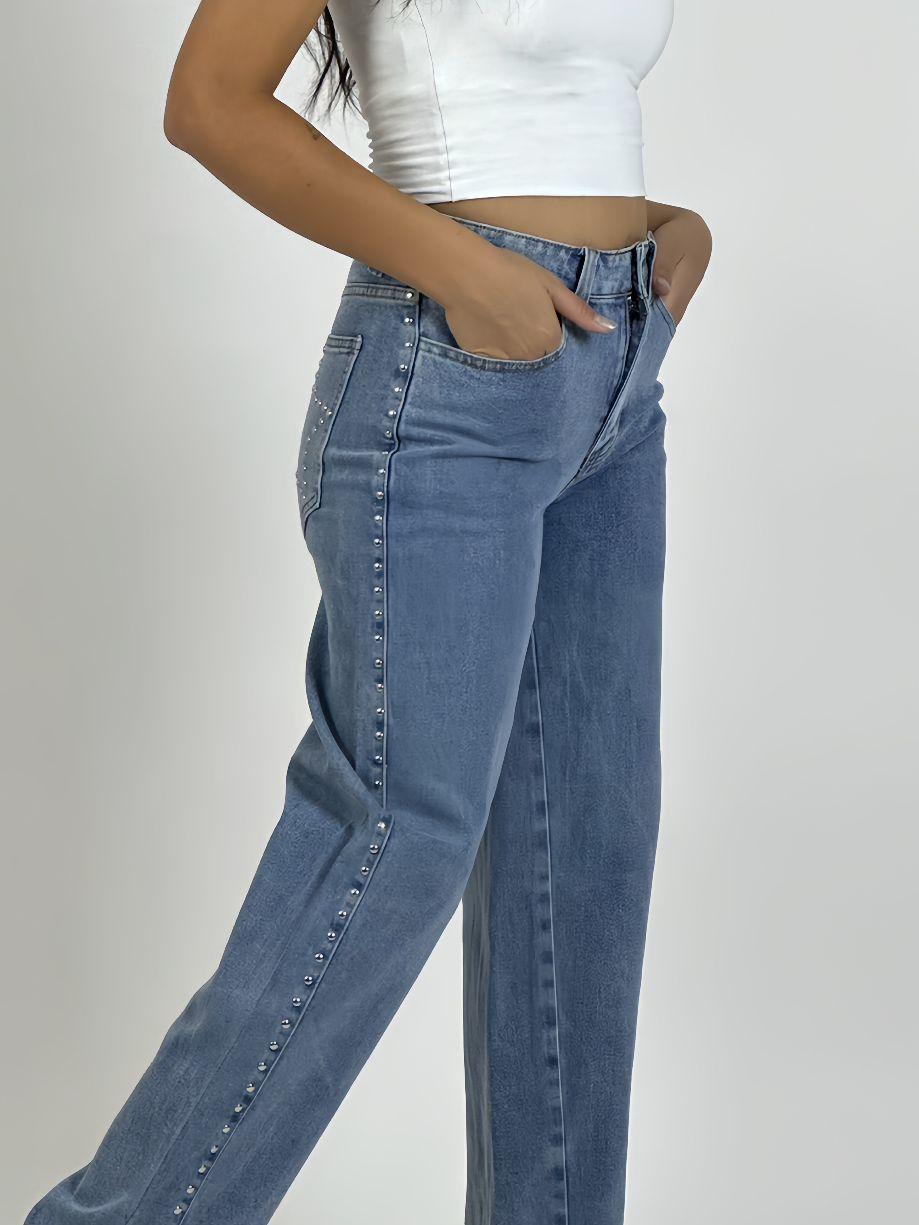 Pantalón Mezclilla Elasticada con Tachas