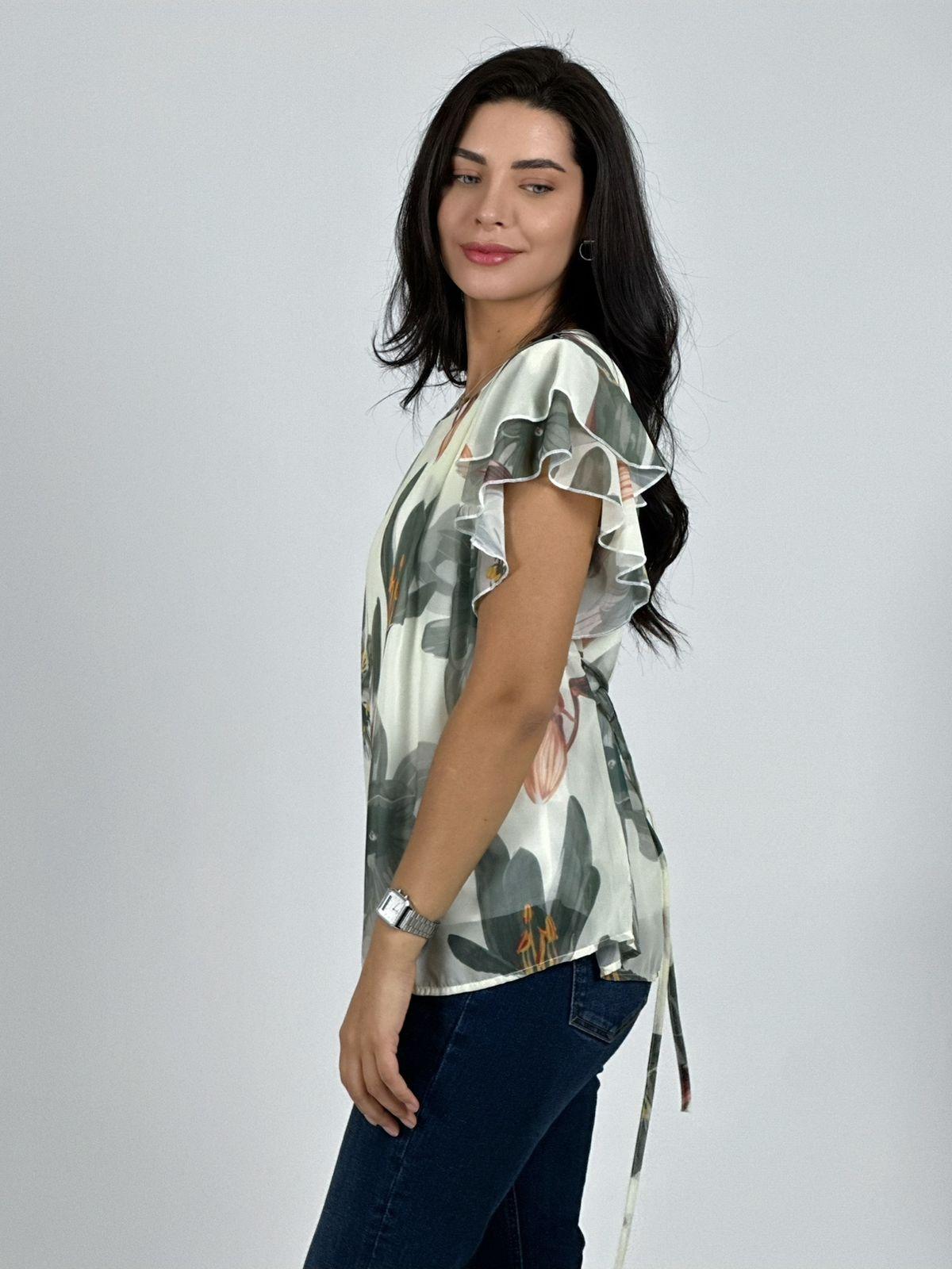 Blusa con Amarra Lirios Estampados