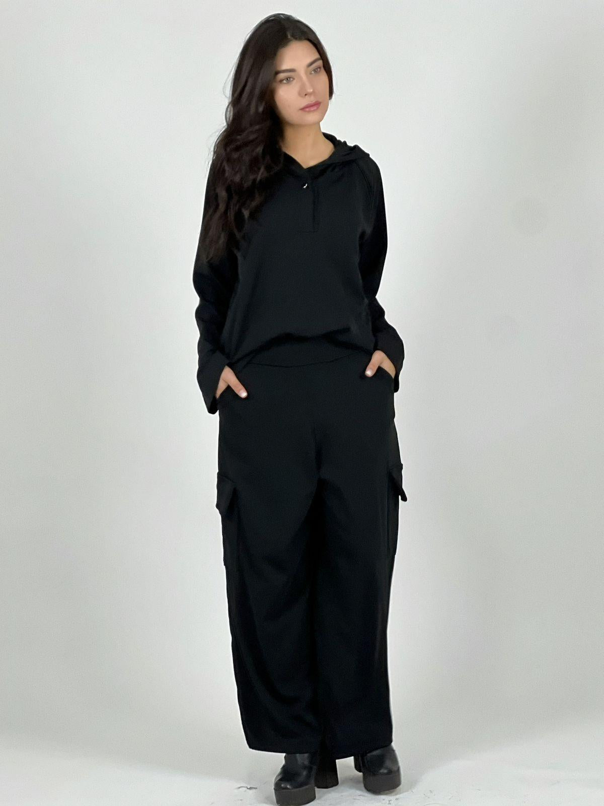 Conjunto Delgado Pantalón y Polerón