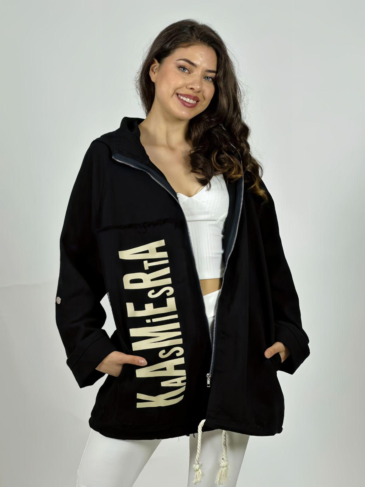 Chaqueta Mezclilla con Cierre Letras Verticales