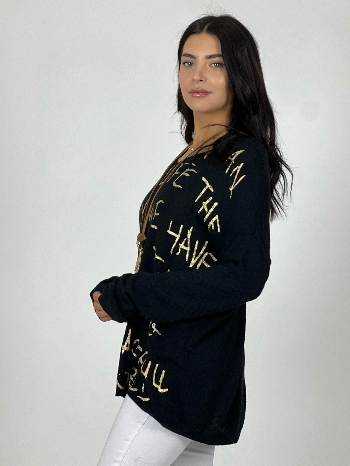 Sweater Spandex Letras Doradas Cuello V