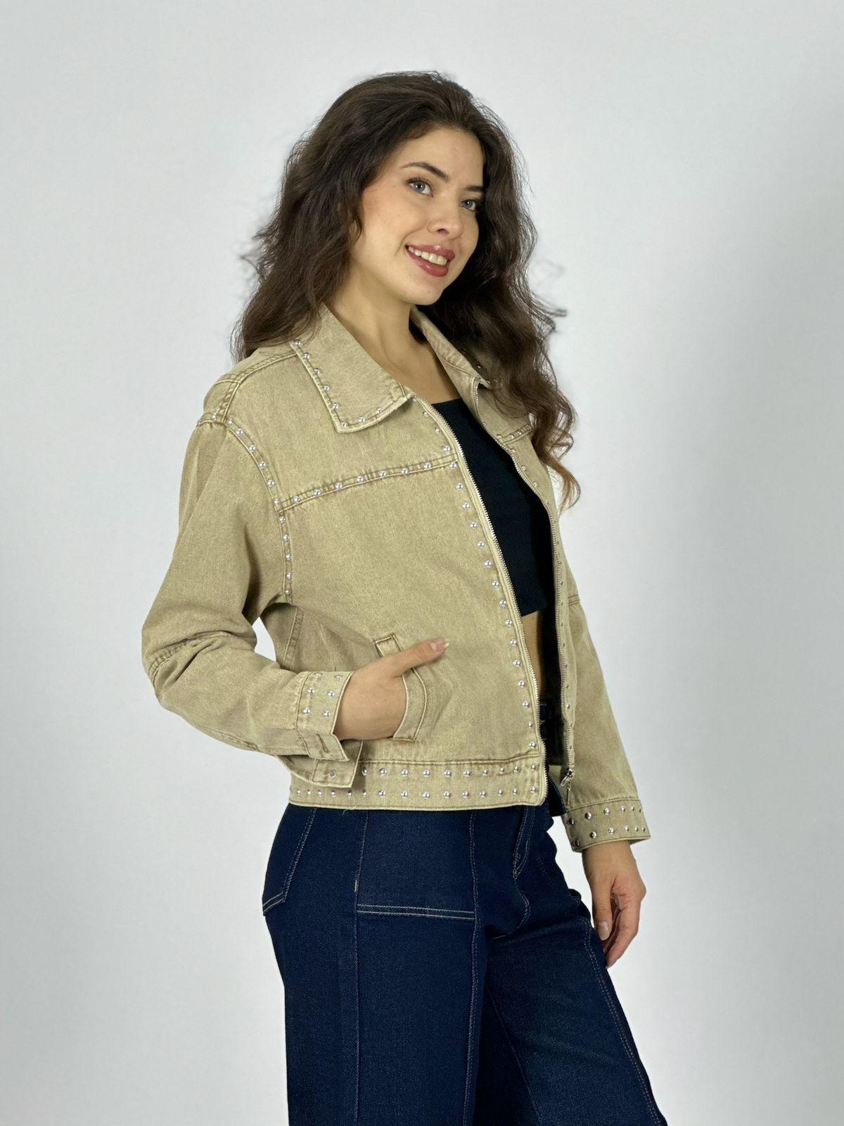 Chaqueta Mezclilla Con Tachas