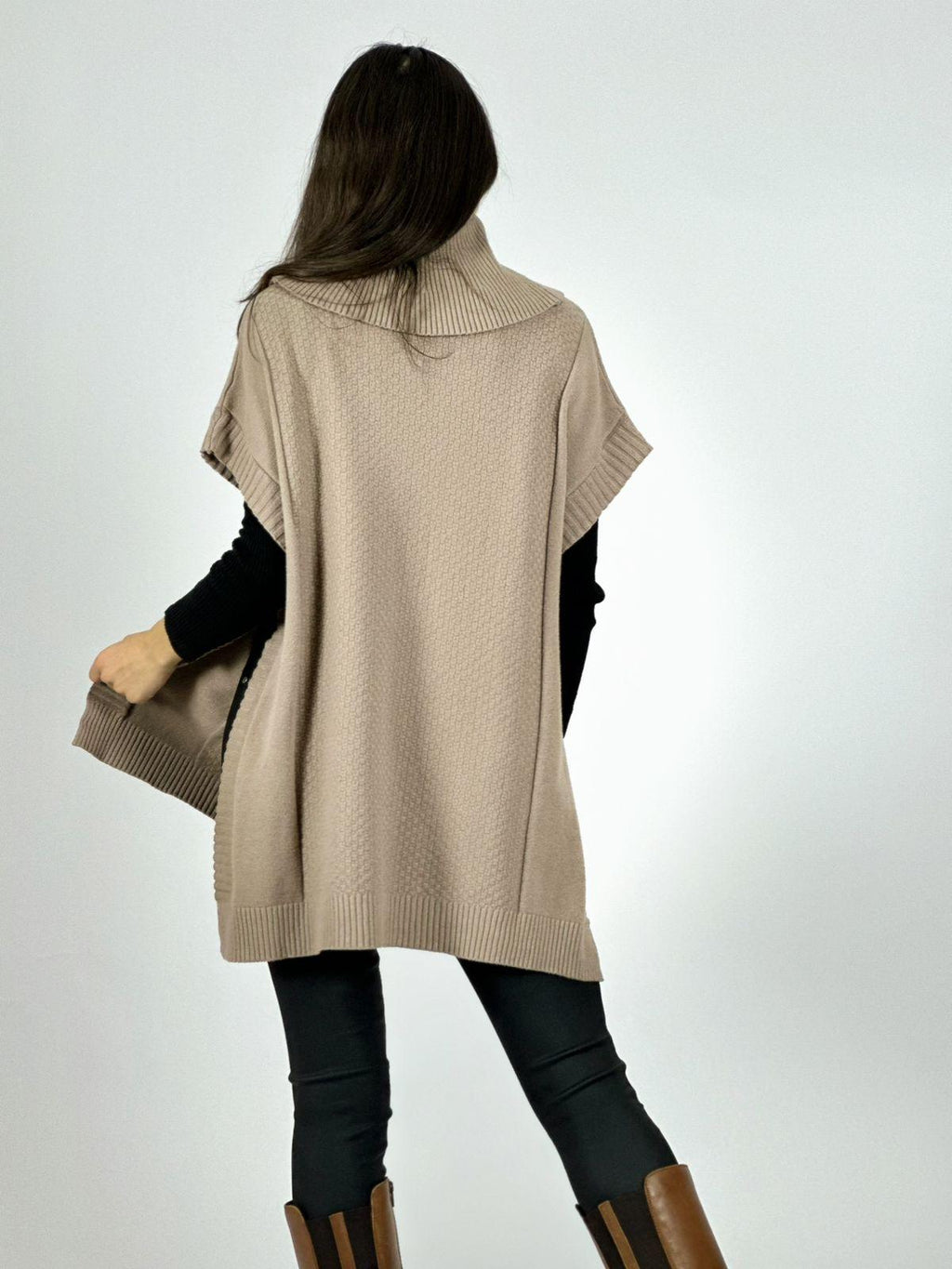 Sweater Tipo Poncho Lana Cuello Tortuga