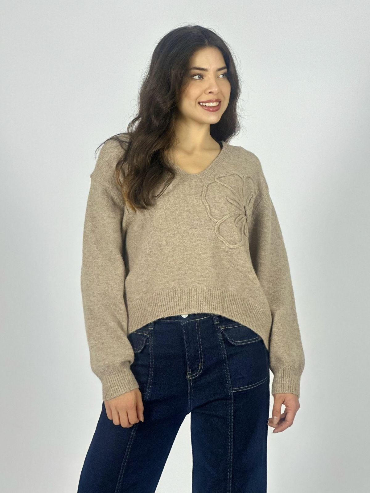 Sweater Lana Flor Bordada