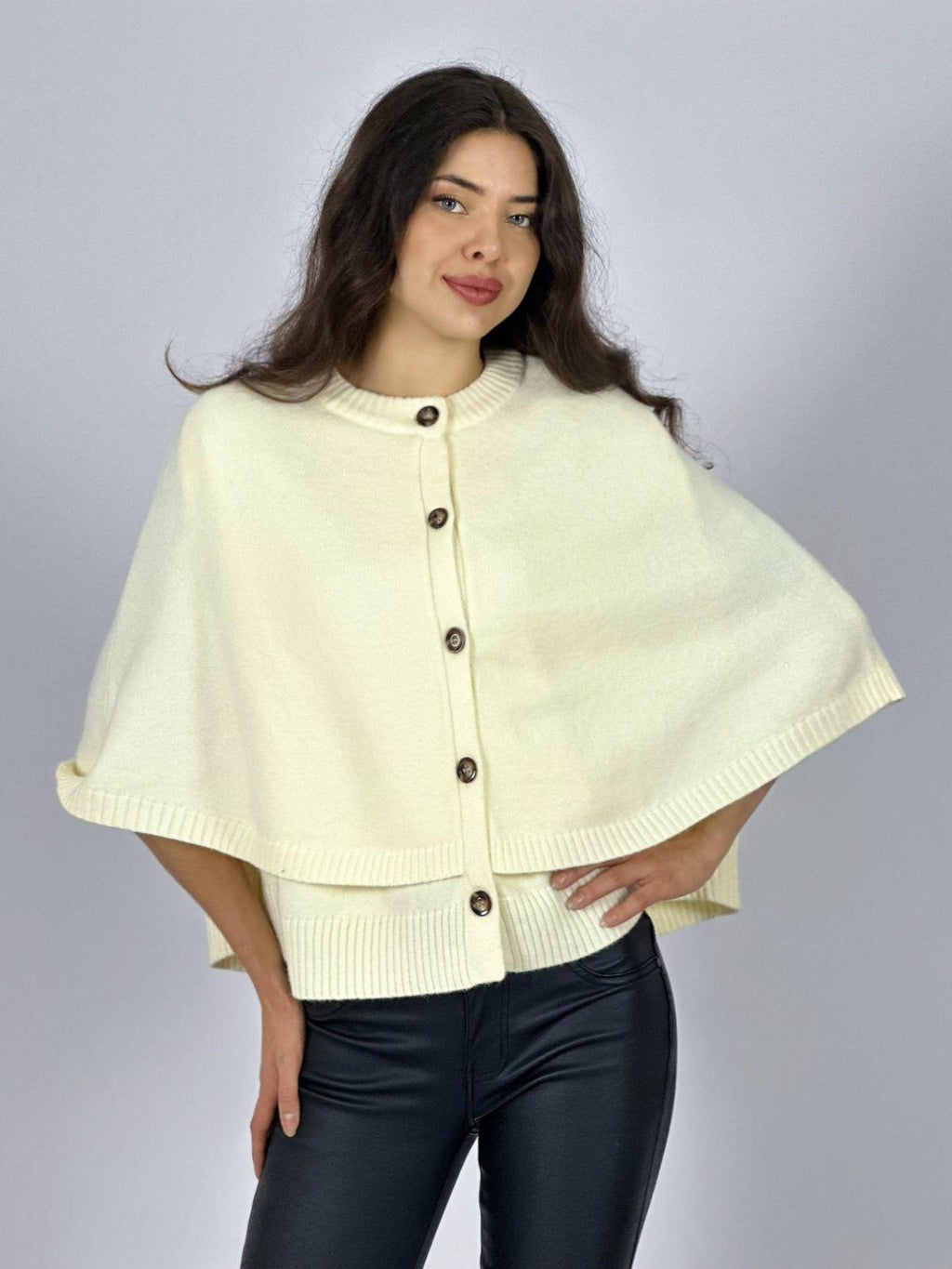 Sweater Lana Abotonado tipo Poncho