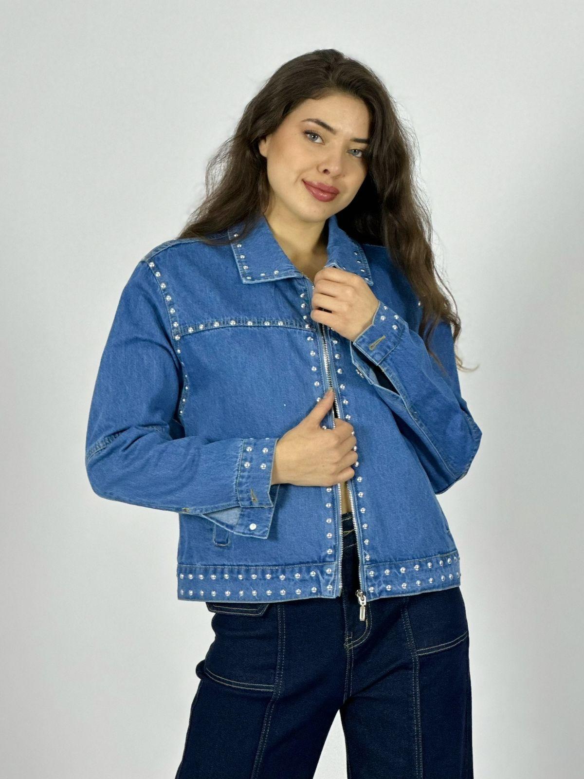 Chaqueta Mezclilla Con Tachas