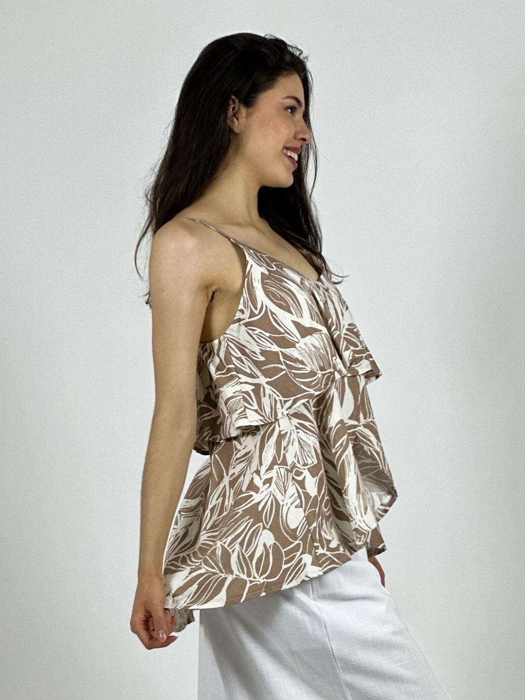 Blusa Con Vuelos Diseño Hojas