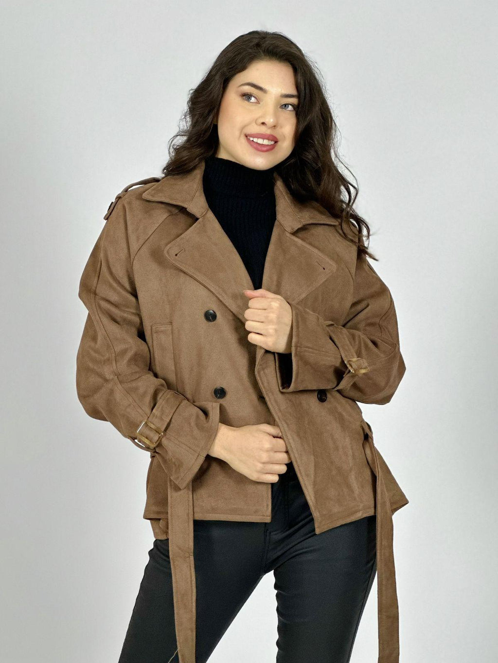 Chaqueta Gamuza 4 Botones con Cinturón