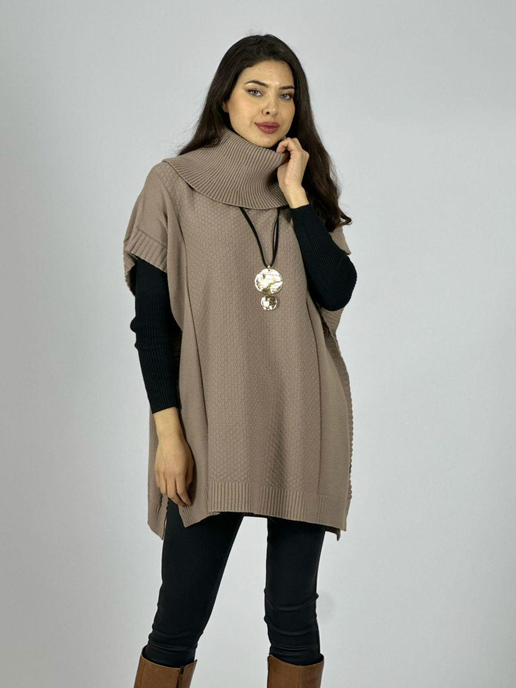 Sweater Tipo Poncho Lana Cuello Tortuga