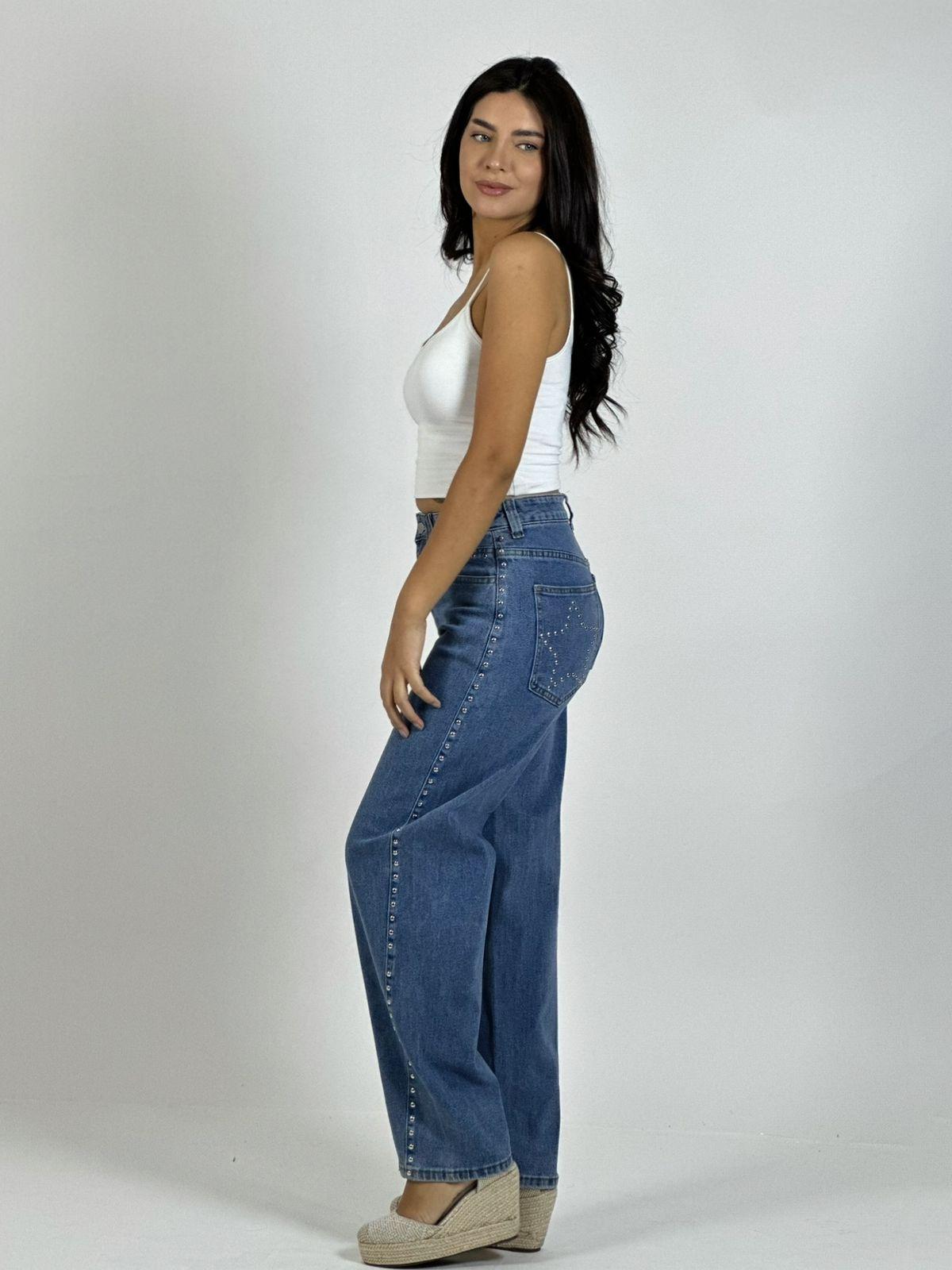 Pantalón Mezclilla Elasticada con Tachas