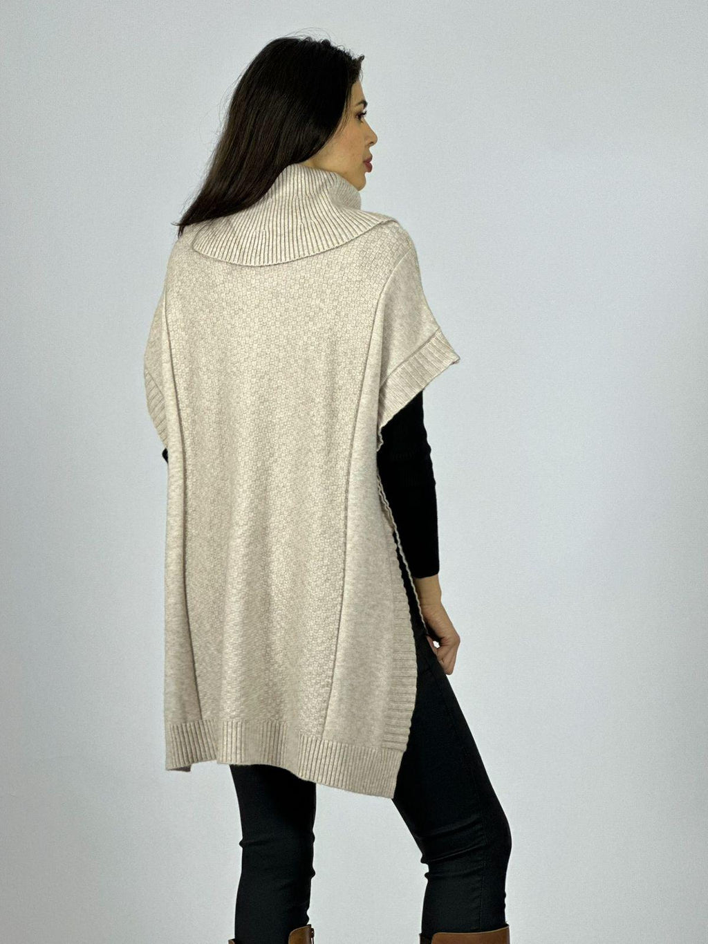 Sweater Tipo Poncho Lana Cuello Tortuga