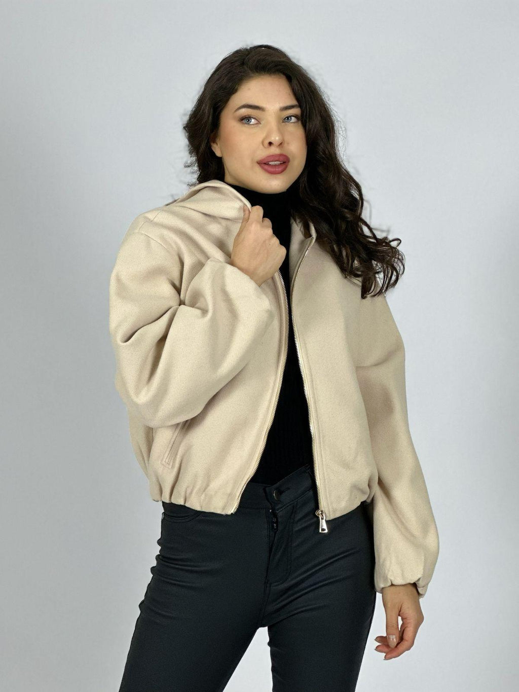 Chaqueta Bomber Corta con Gorro