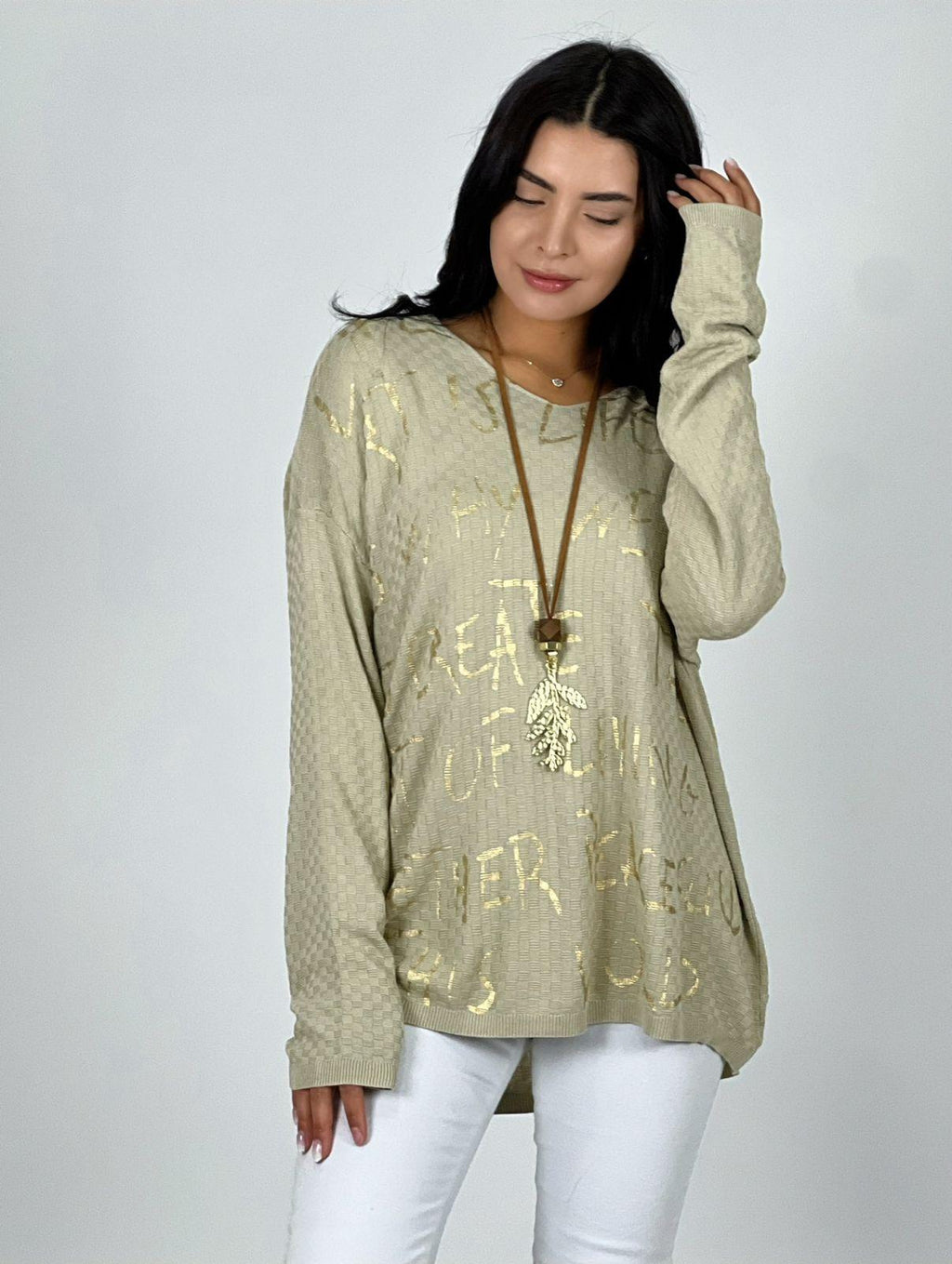 Sweater Spandex Letras Doradas Cuello V