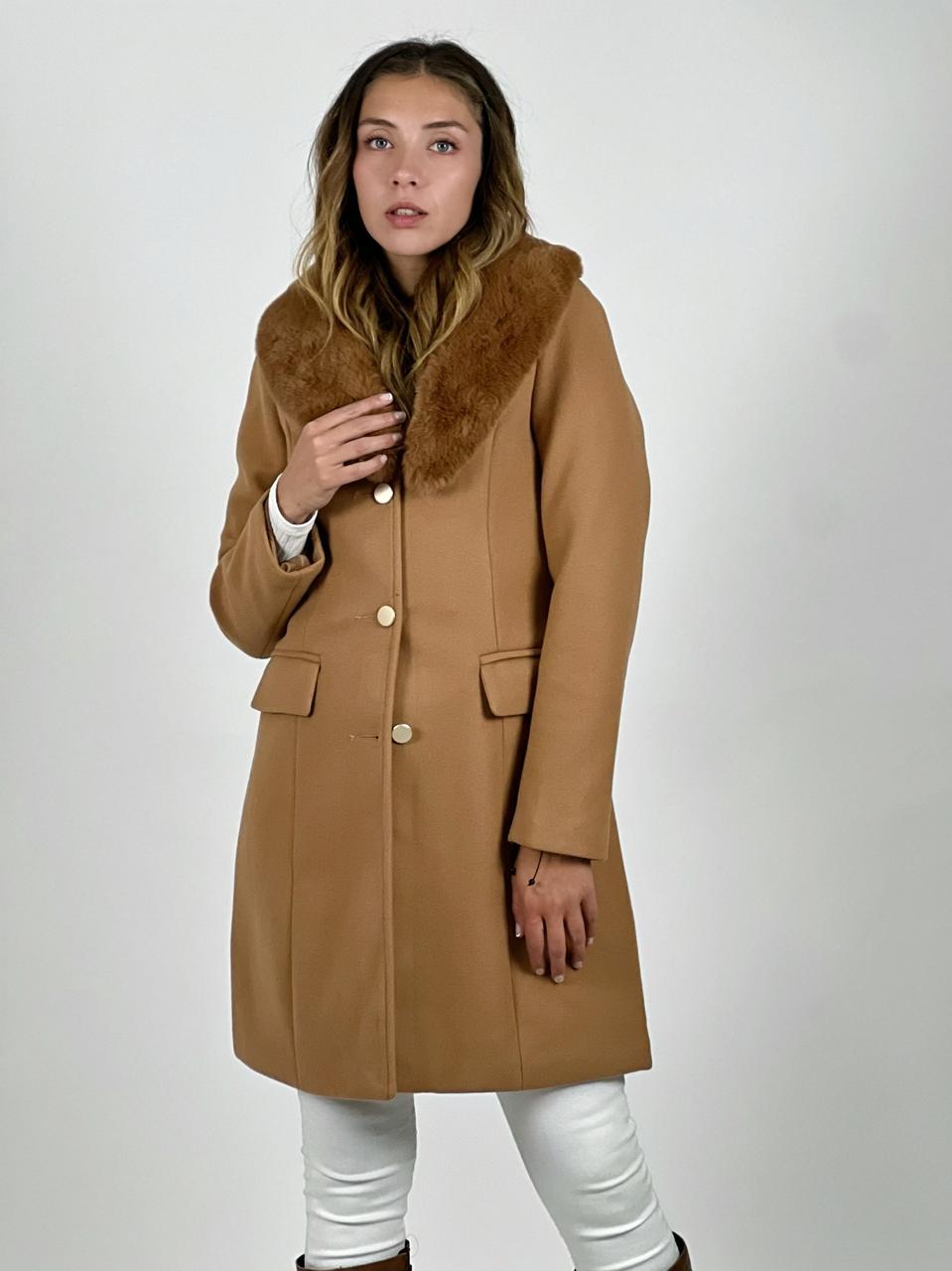 Abrigo de Paño con Cuello Desmontable