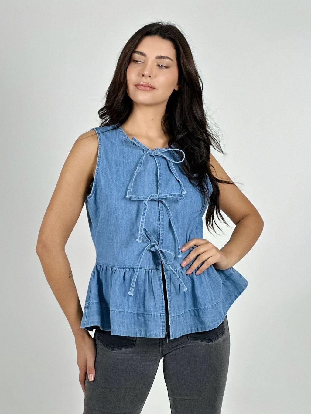 Blusa Mezclilla Faroleo con Amarras