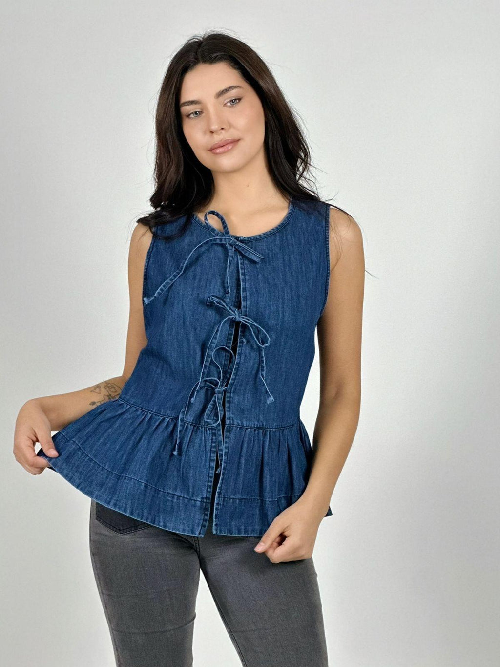 Blusa Mezclilla Faroleo con Amarras