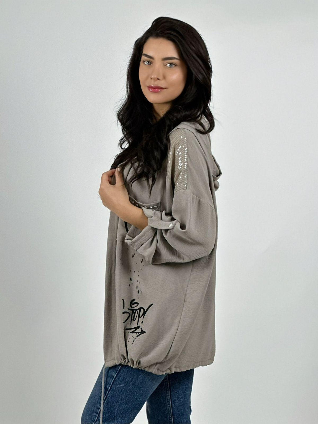 Blusa Crepé  Estampado Letras con Gorro