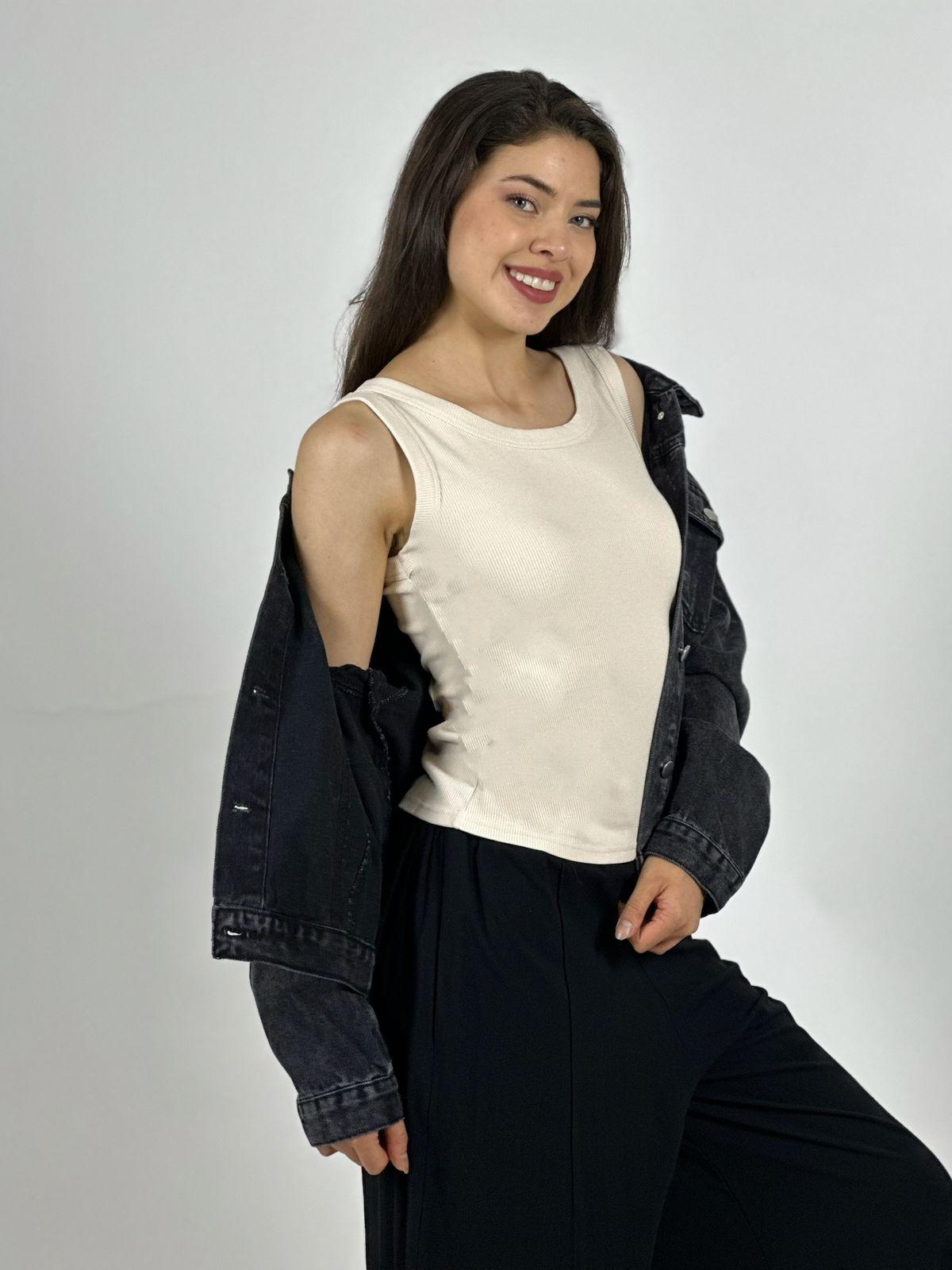 Chaqueta Mezclilla Dorso Estampado con Letras