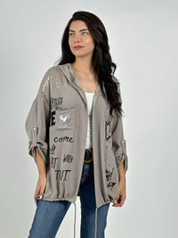 Blusa Crepé  Estampado Letras con Gorro