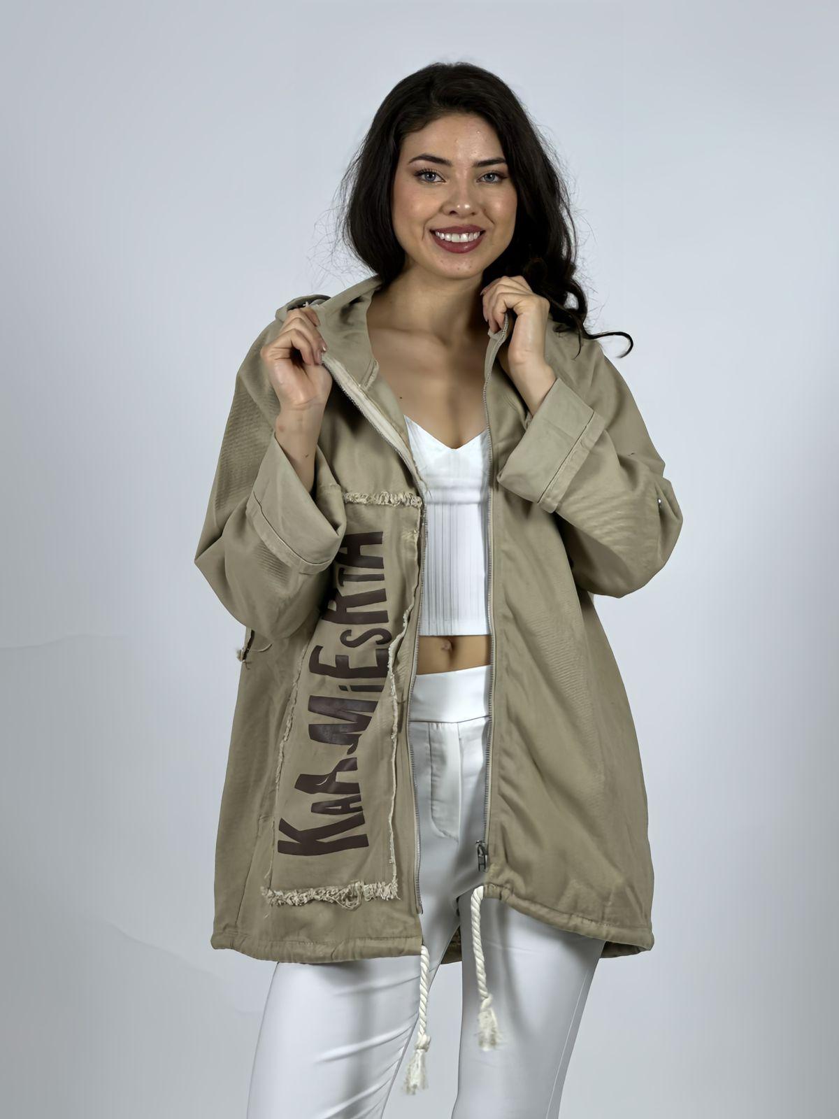 Chaqueta Mezclilla con Cierre Letras Verticales