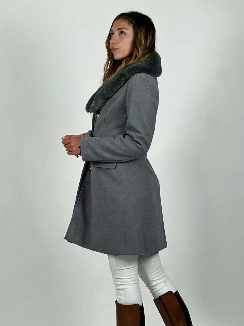 Abrigo de Paño con Cuello Desmontable