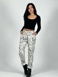 Jogger Estampado Letras y Corazones
