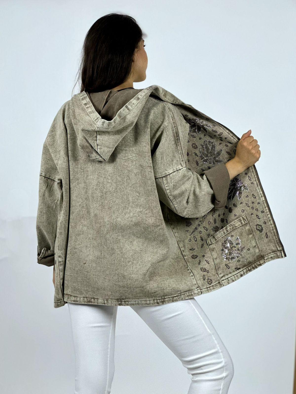 Chaqueta Mezclilla Hojas y Serpientes Escamas