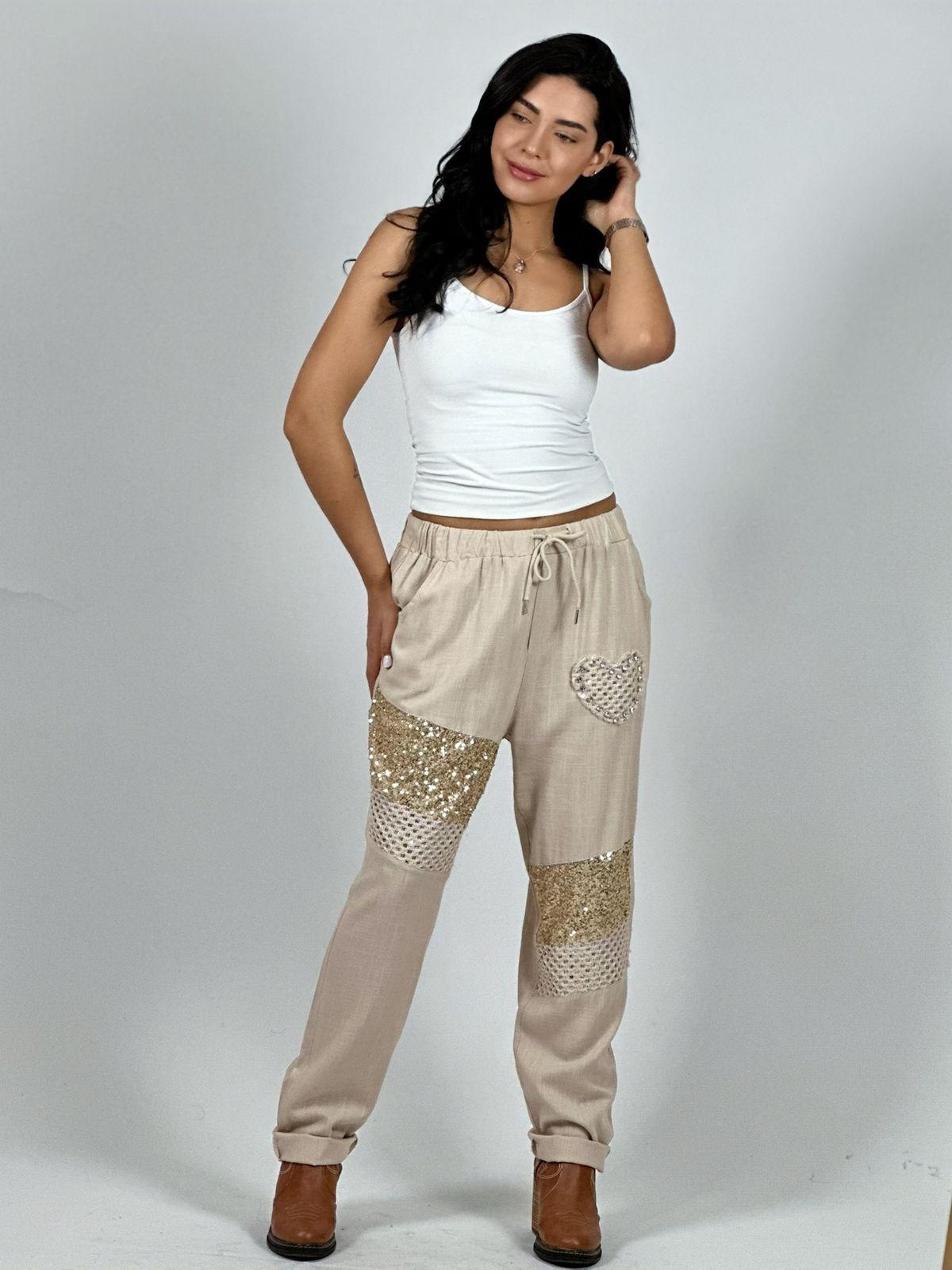 Jogger Lino con Corazón y Lineas Brillantes