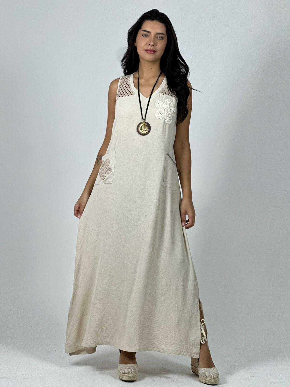 Vestido Crepé Hombros Tejidos y Flor