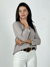 Sweater de lana mangas dobles y botones