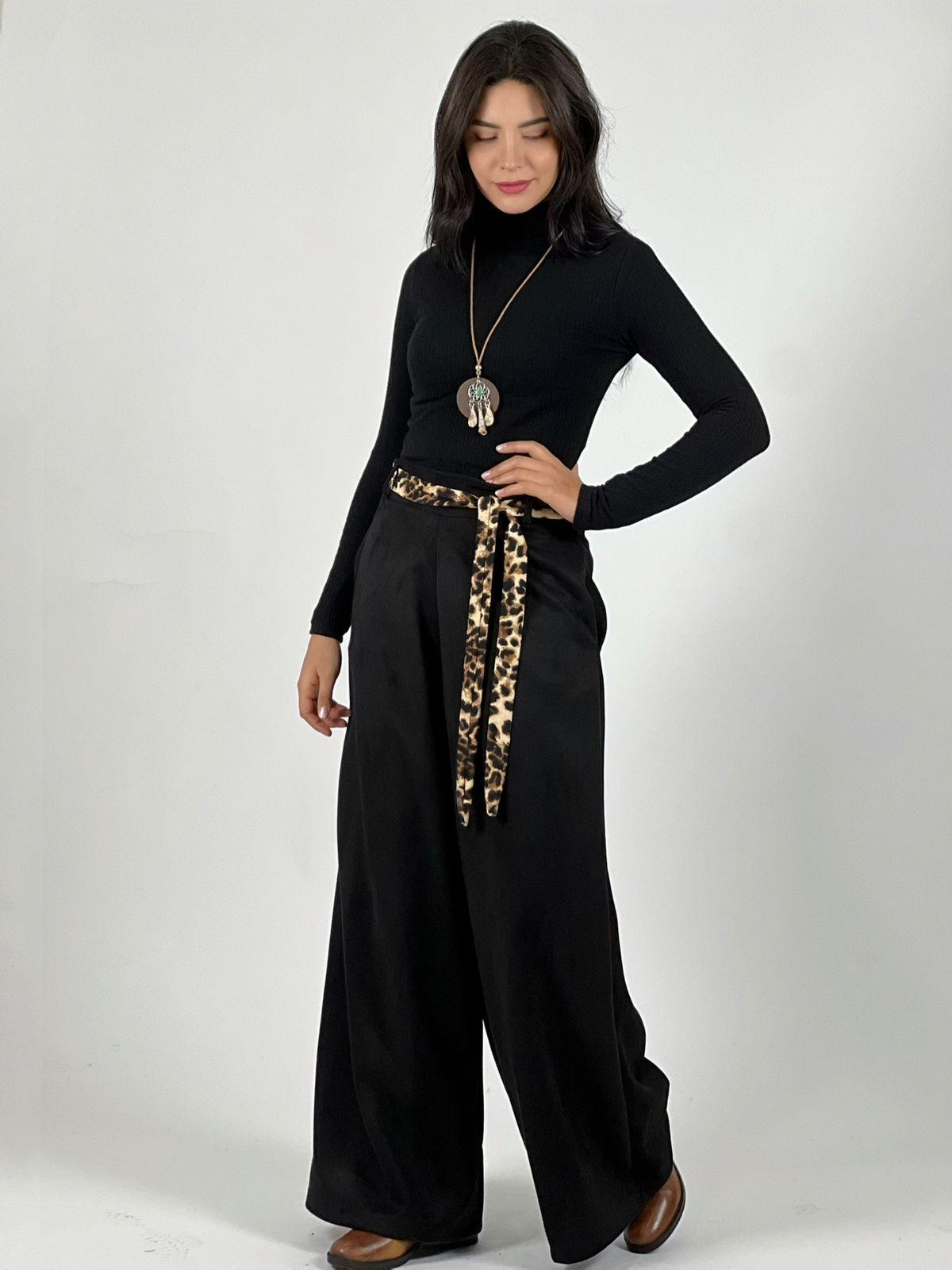 Pantalón Gamuza con Cinturon Print