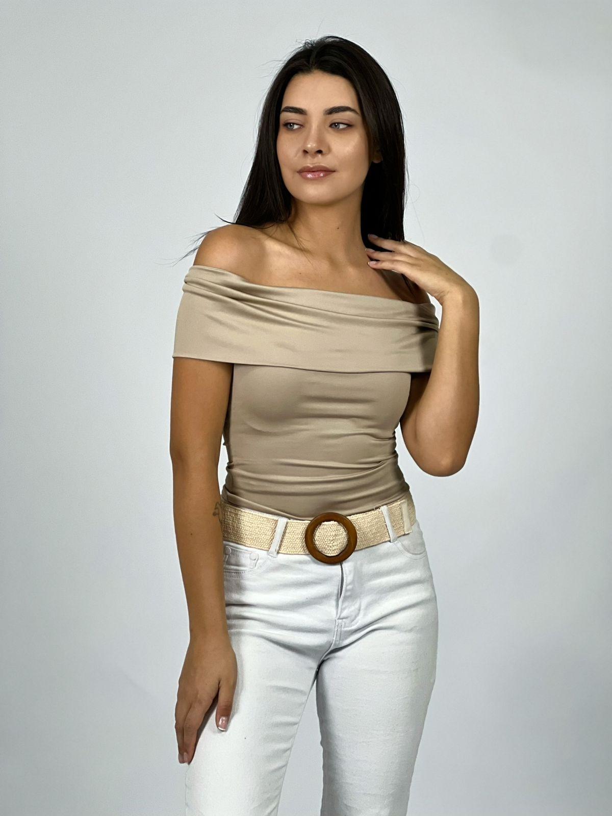 Polera Elasticada Hombros Caídos