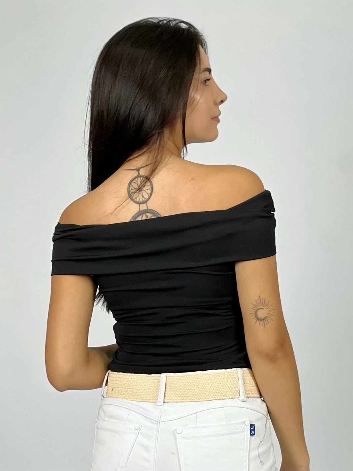 Polera Elasticada Hombros Caídos