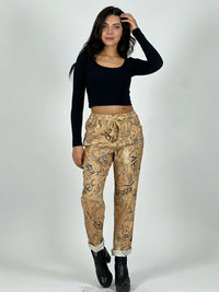 Jogger Estampado Letras y Corazones