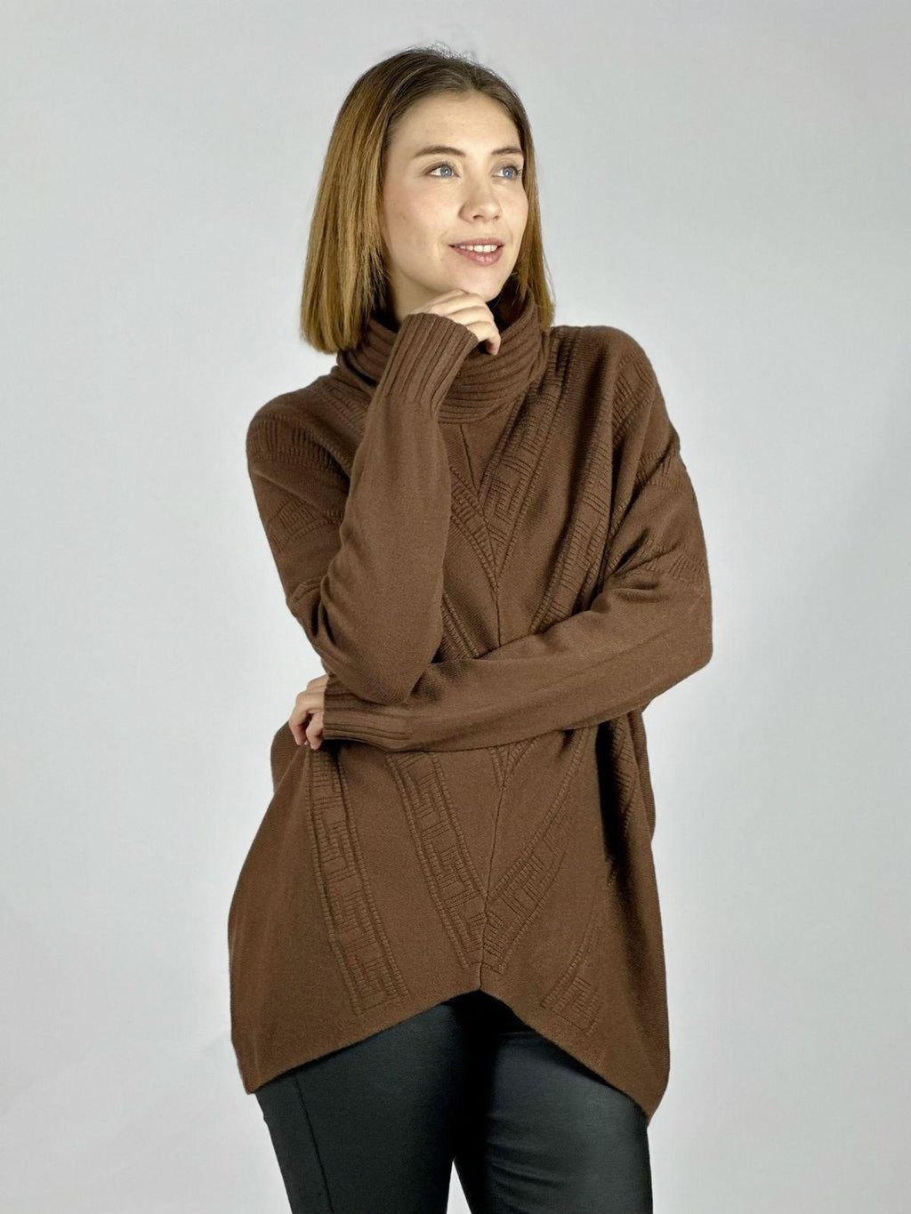 Sweater Cuello Tortuga Diseño en V