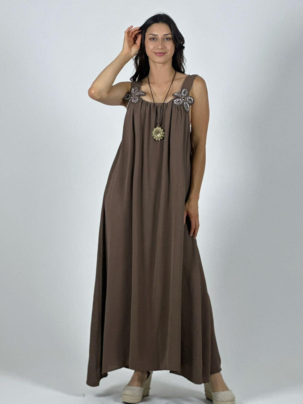 Vestido Crepé Tirantes Con Flores Brillantes