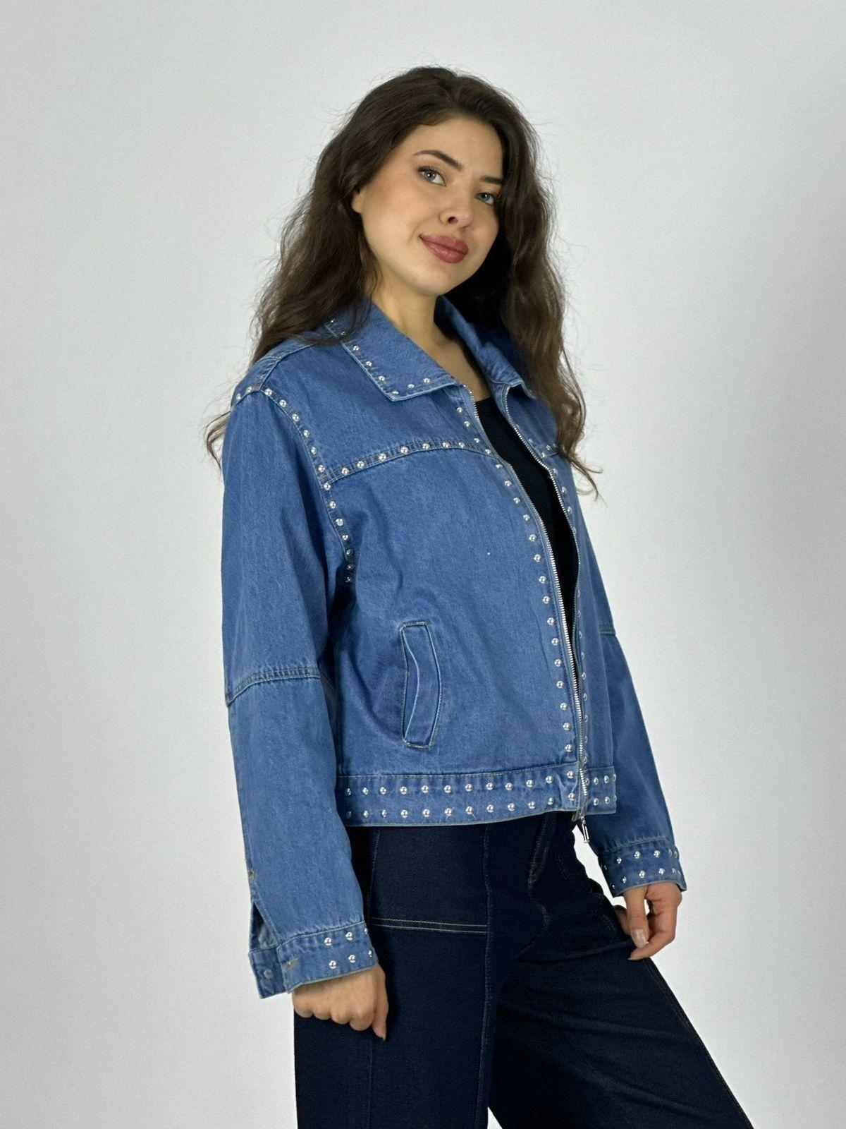 Chaqueta Mezclilla Con Tachas