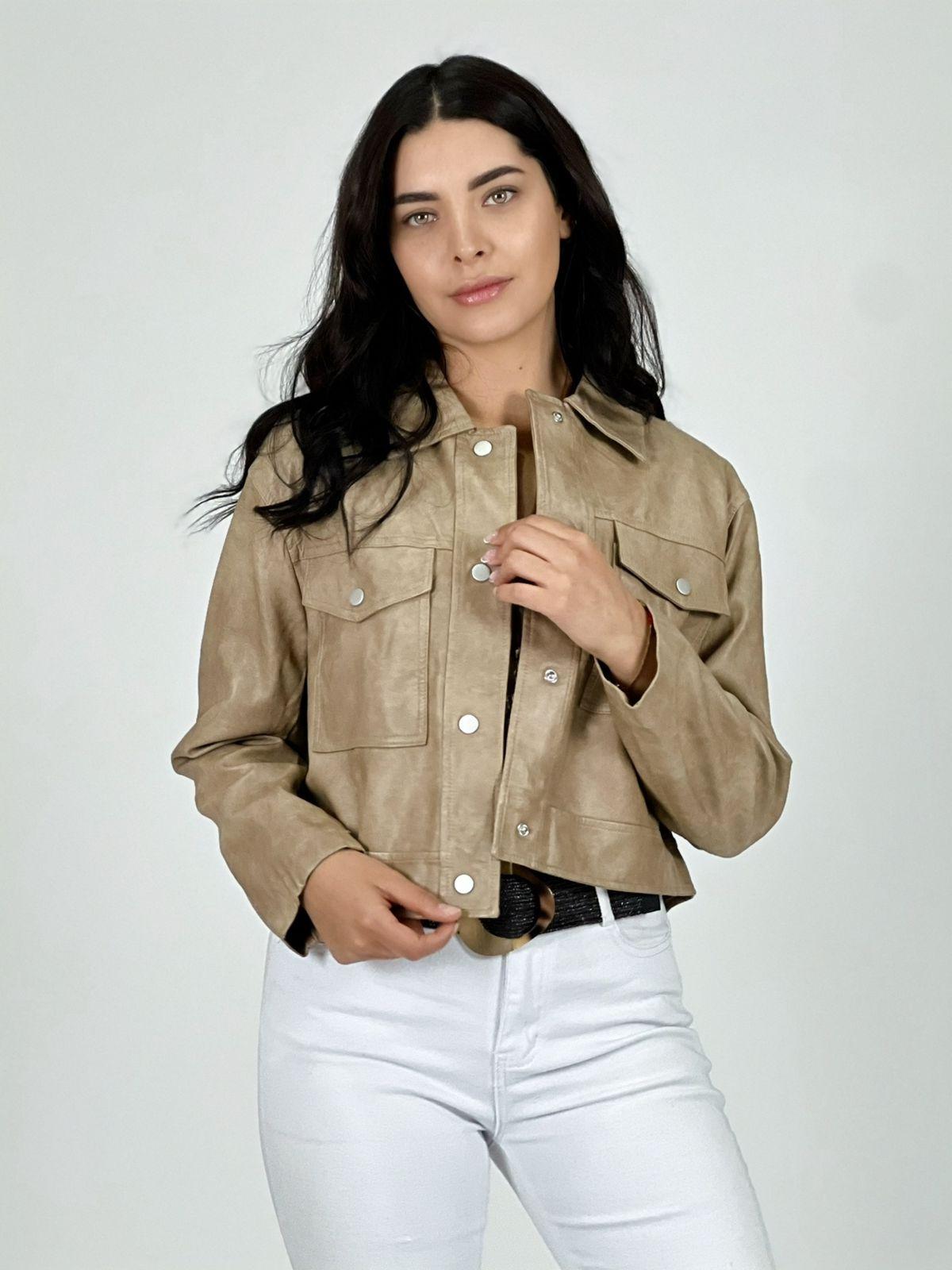 Chaqueta Ecocuero con Broches
