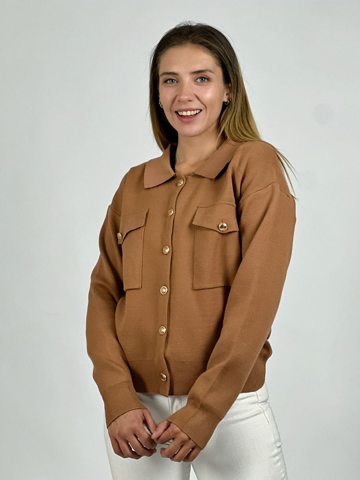 Sweater Abotonado Cuello Pique