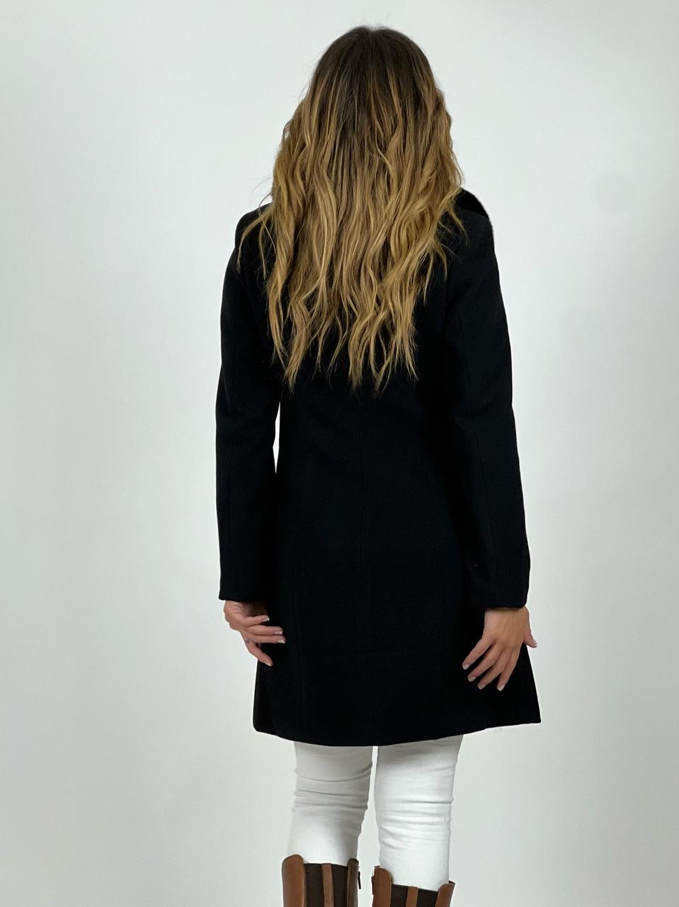 Abrigo de Paño con Cuello Desmontable