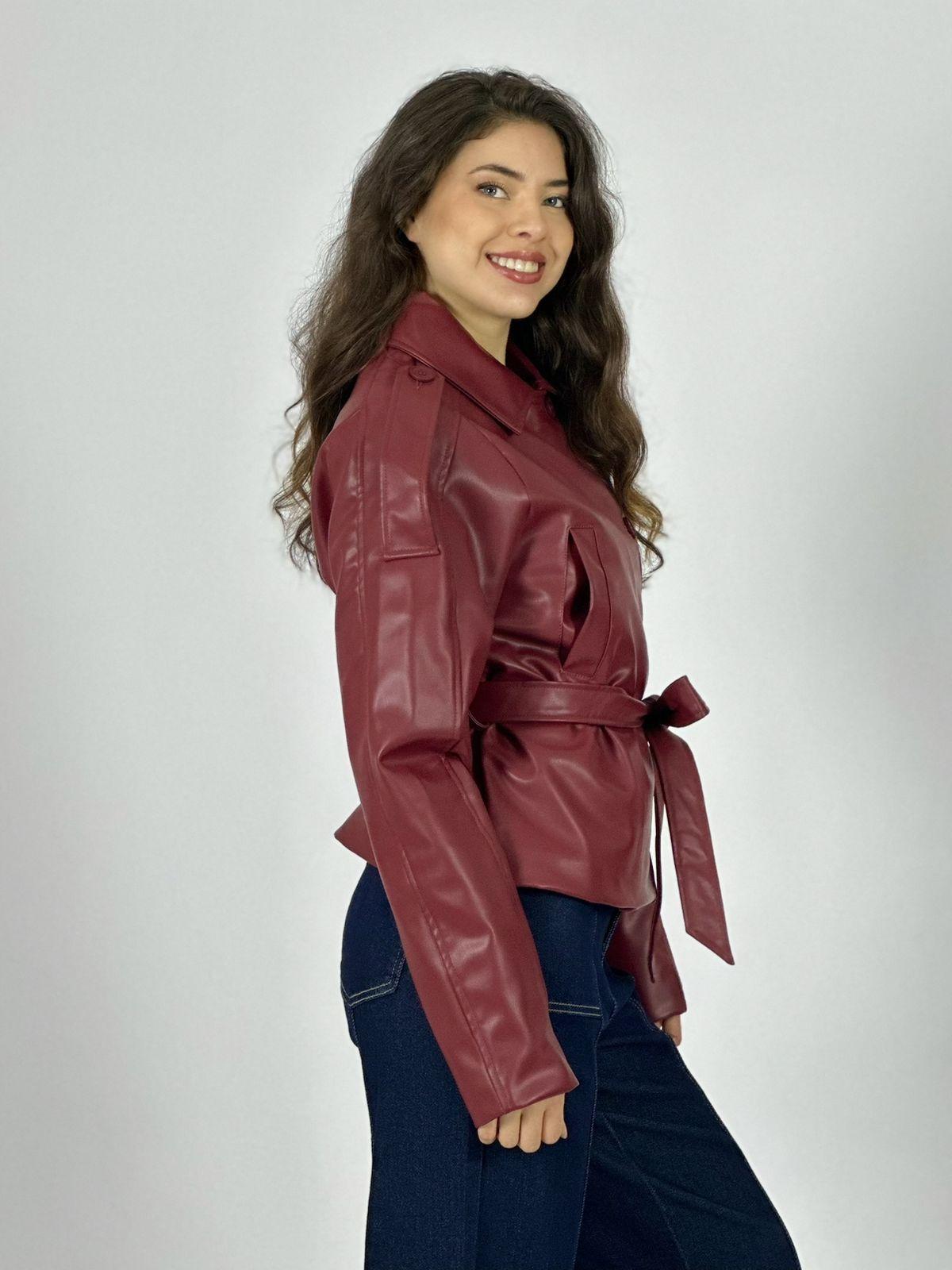 Chaqueta Ecocuero con Cinturón