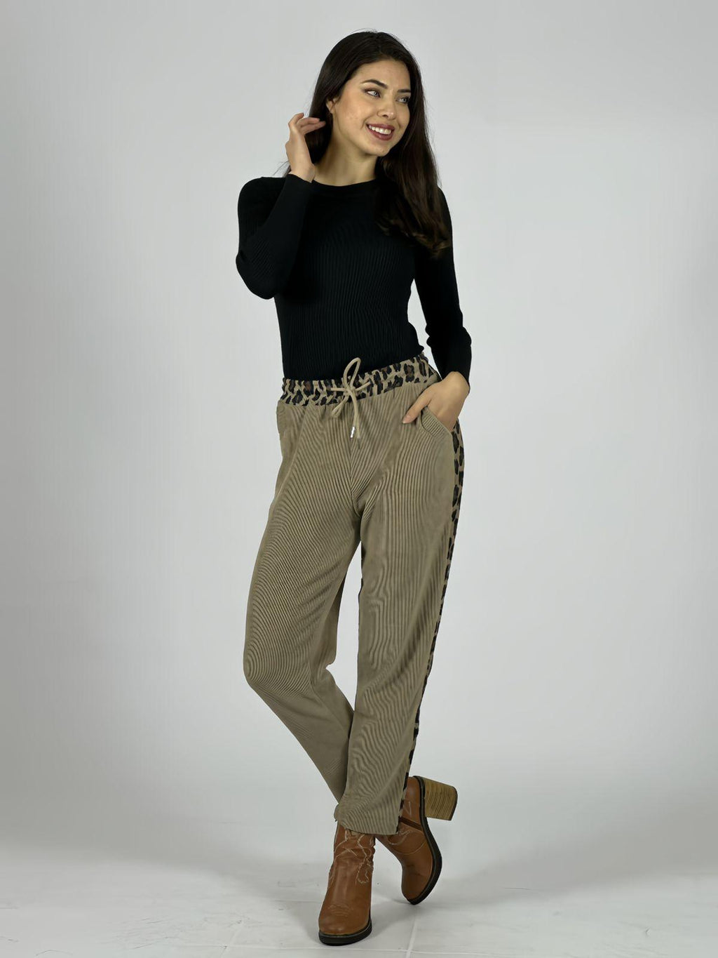 Jogger Cotelé Bordes Print