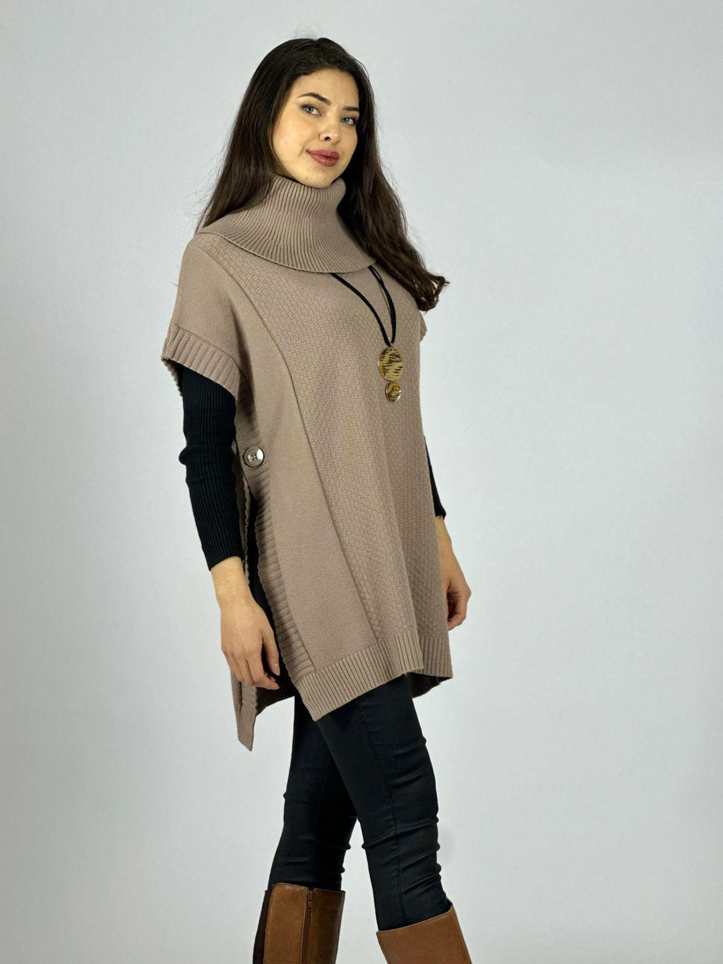 Sweater Tipo Poncho Lana Cuello Tortuga