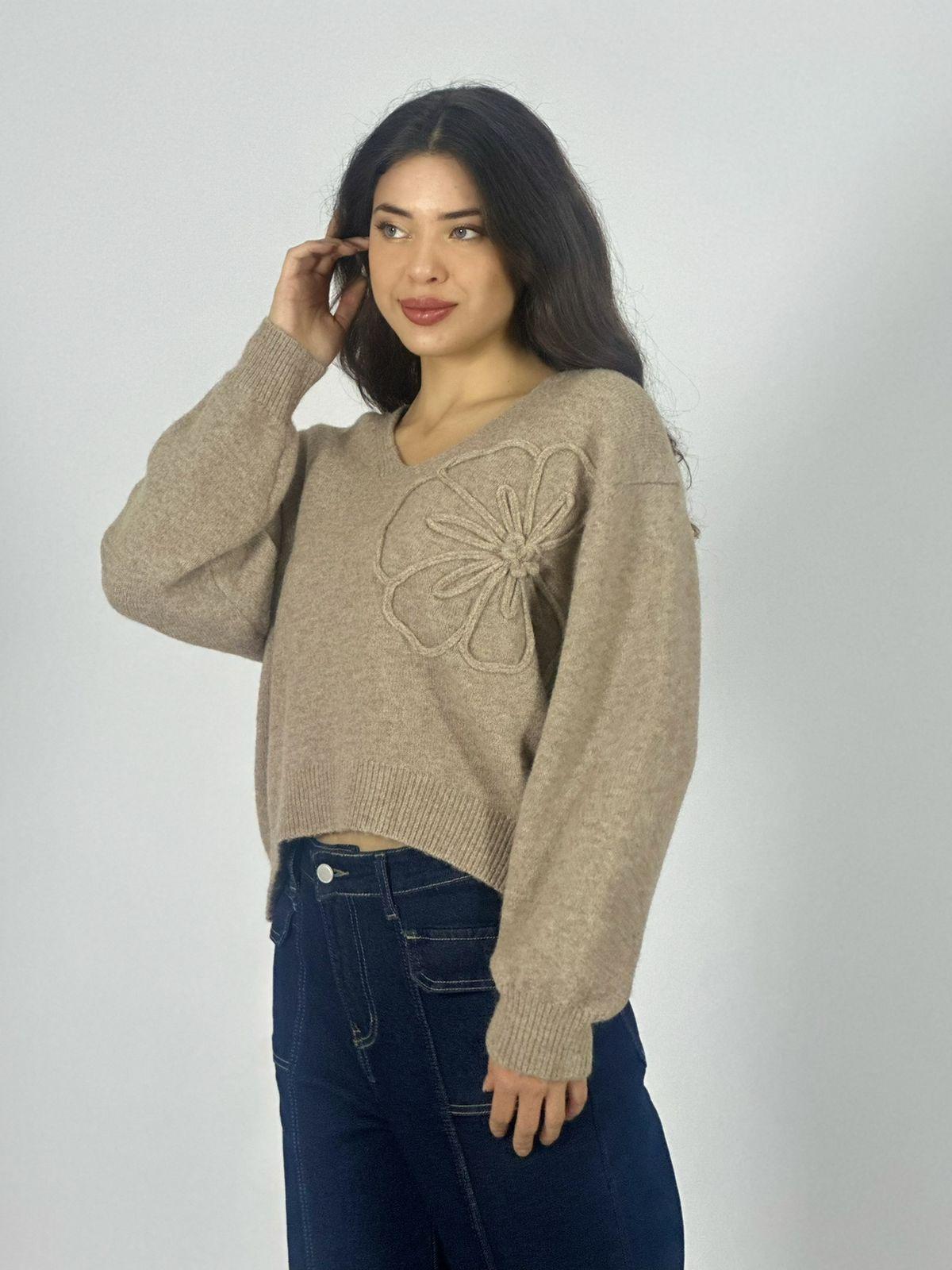 Sweater Lana Flor Bordada