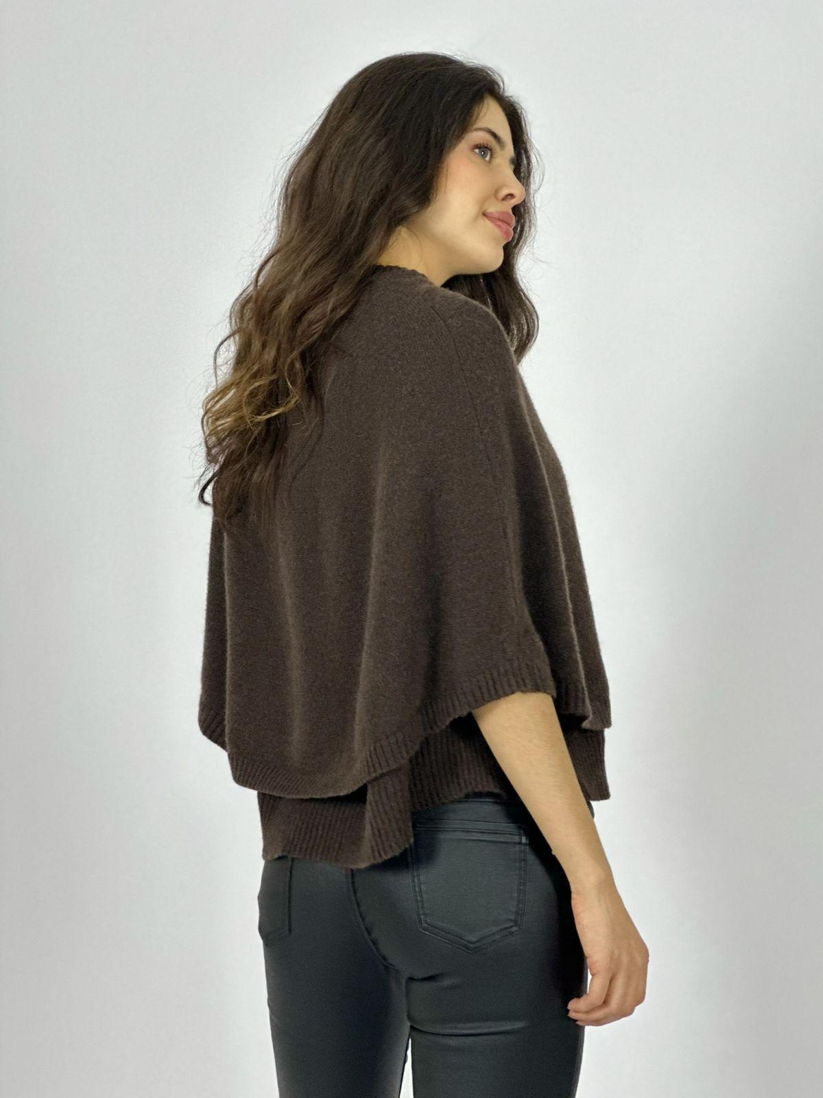 Sweater Lana Abotonado tipo Poncho