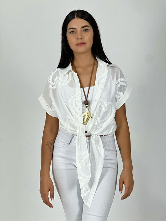 Blusa Amarrada Bordada Corazones