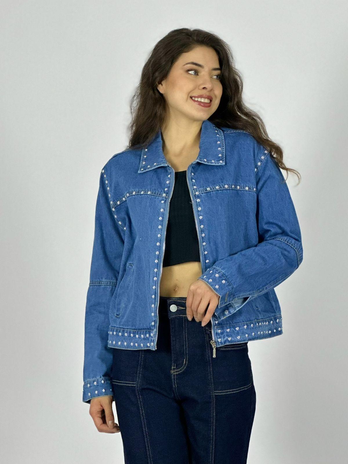 Chaqueta Mezclilla Con Tachas