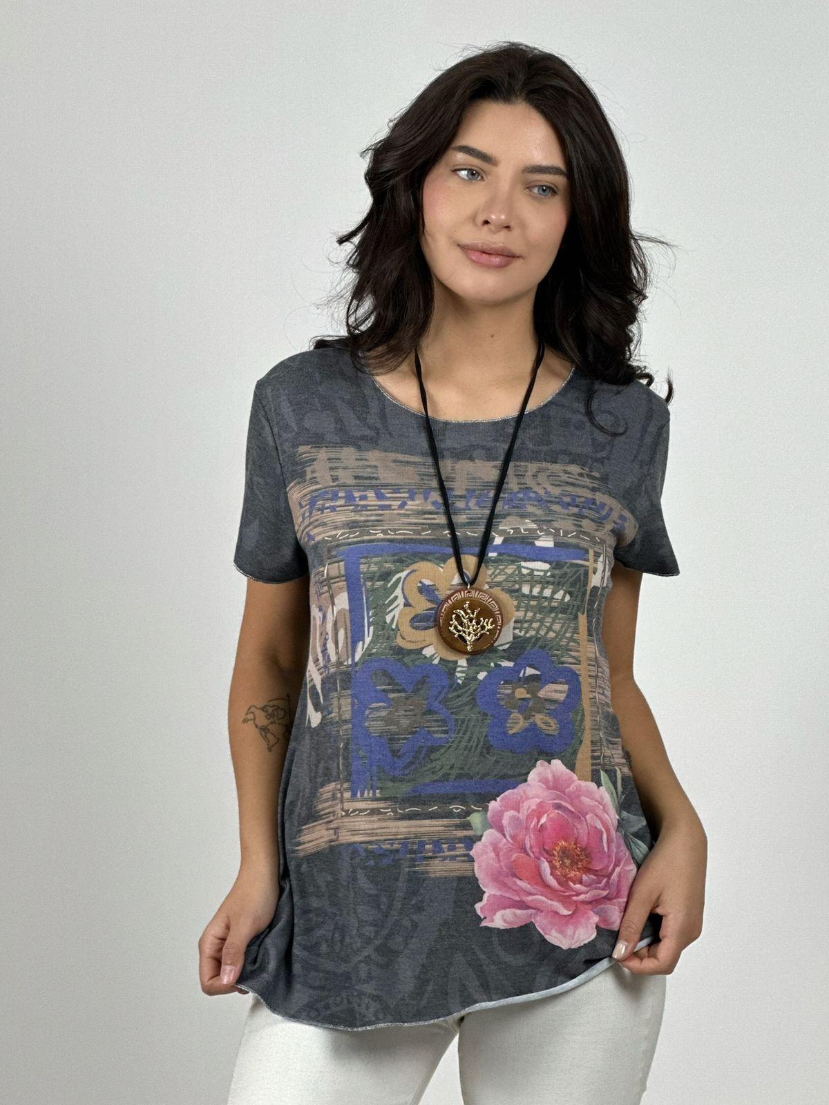 Polera Algodón Cuadro Abstracto Rosas