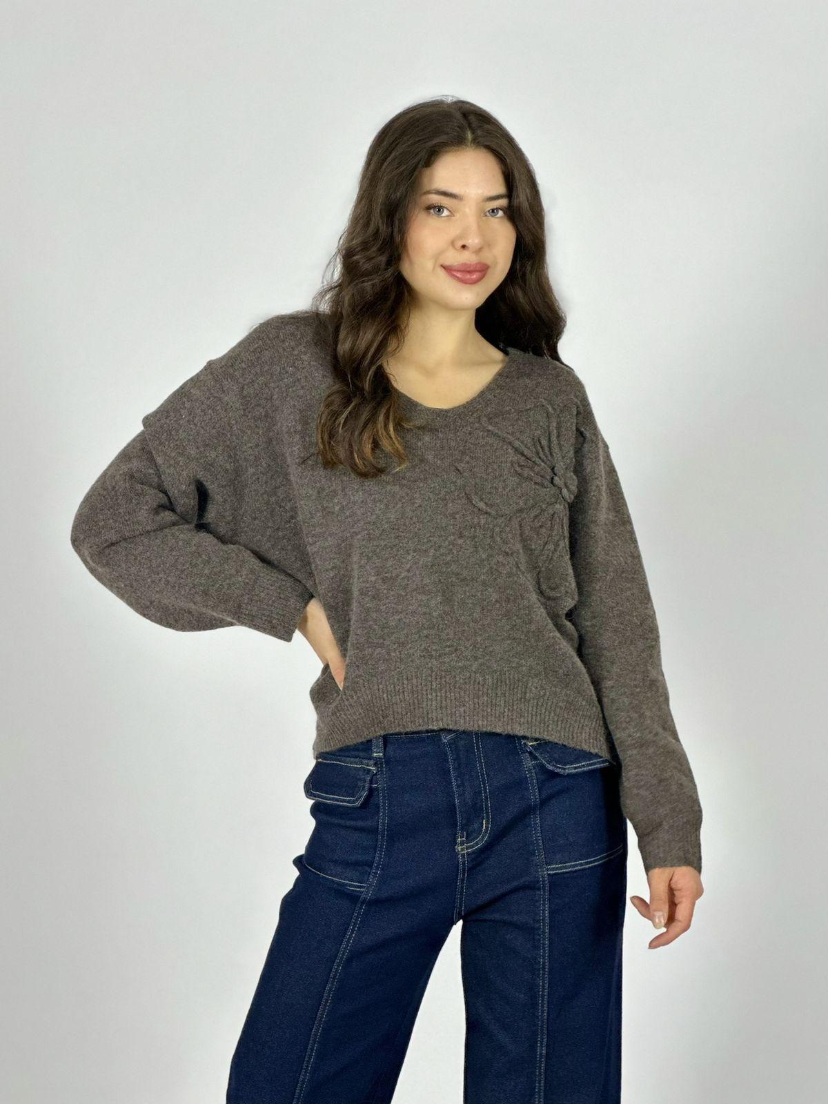 Sweater Lana Flor Bordada